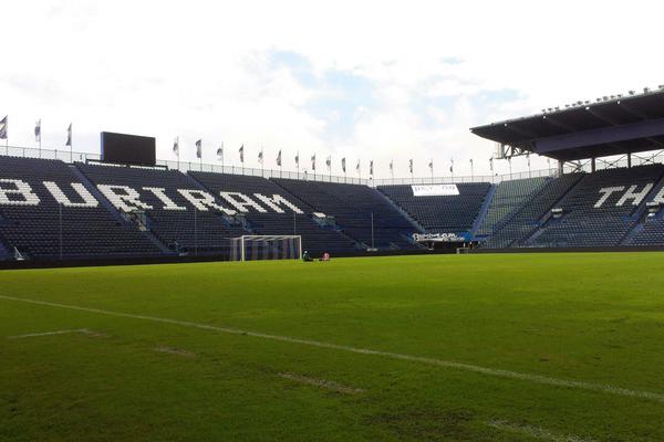 三大优势，“中西合璧”，邵佳一是国足主帅最佳人选吗？