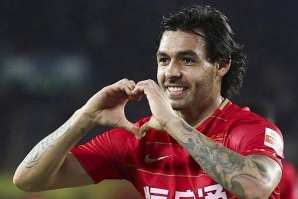 场场焦点！本轮英超：前四捉对厮杀，曼联踢热刺，下半区大混战