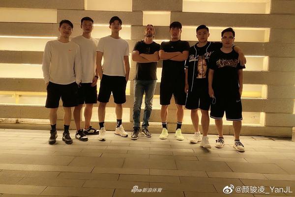 泰州队夺得首届“苏超”冠军