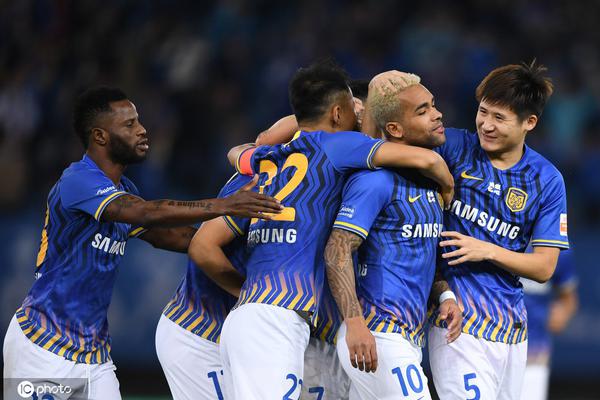 谁敢横刀立马？唯我范大将军！FIFA官博祝贺范志毅56岁生日快乐