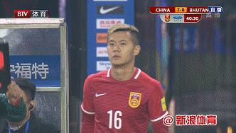 动图-于大宝两次头槌梅开二度 黄博文出场亮相