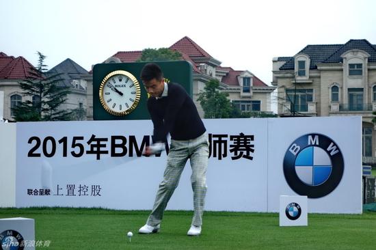 张蕙麟首轮挥杆（资料图）