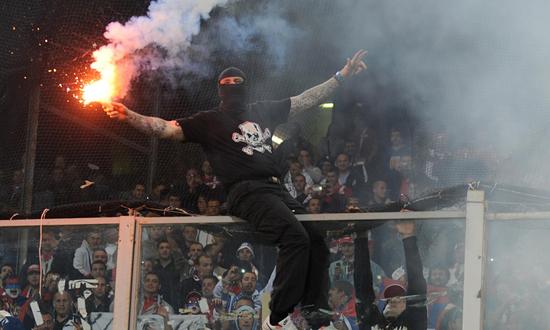极端球迷博格达诺夫在费拉里斯球场闹事