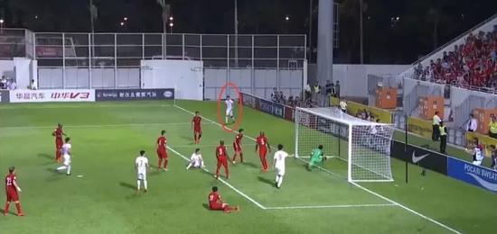 战术解析佩兰应该下课的原因:变阵失效 换人迟