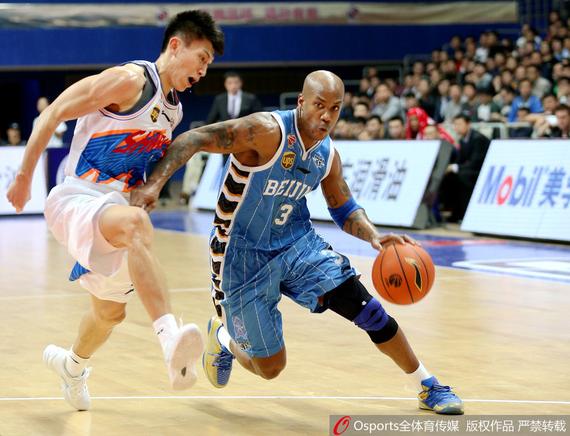 北京男篮战青岛欲止颓势