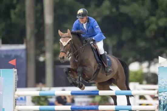 120-130cm香港赛马会冠军赛第二轮 亚军乌尔里奇·基尔霍夫