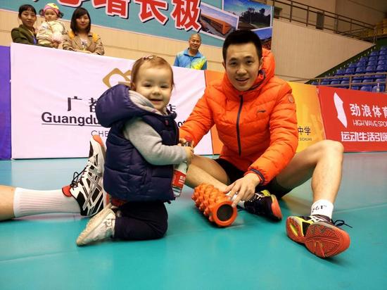 大长腿与小萌妹儿