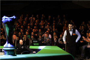 英锦赛塞尔比将战罗伯逊 黑马首进4强战梁文博