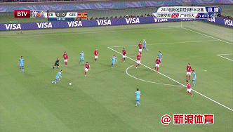 巴塞罗那第一球GIF