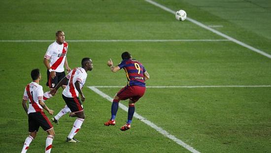 苏亚雷斯头槌破门