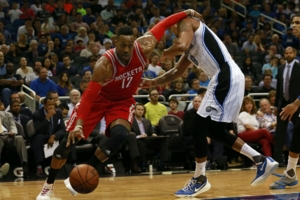 哈登31分火箭功亏一篑 福尼尔制胜一击救魔术