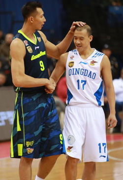 阿联19+8朱芳雨14分 广东不敌青岛遭3连败