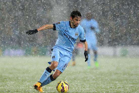 天冷我不怕 雪地作战热情大_国际足球