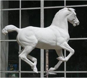 爱马仕马雕塑创作原型-跷跷马