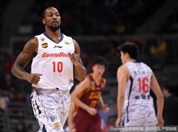 动图-阿联助攻新外援暴扣_手机新浪网