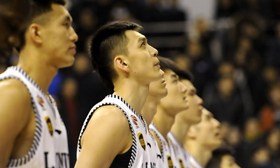 6人上双辽宁胜深圳取15连胜 郭艾伦15分10助