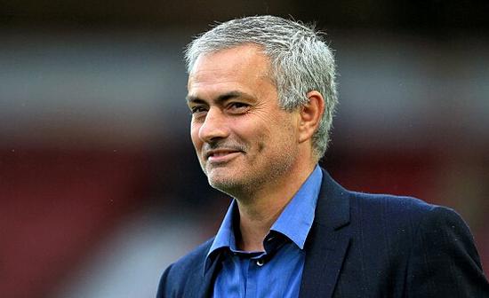 英媒曝曼联7千万买当红杀星 穆帅另挖皇马支柱