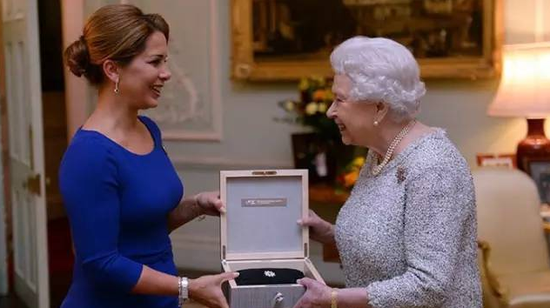 女王接受国际马联终身成就奖