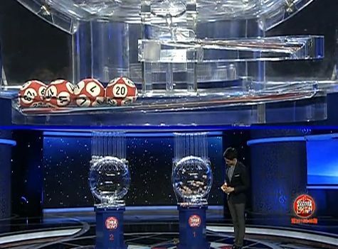 双色球主持人口误_双色球主持人口误盘点 曾念错奖号随后即开出
