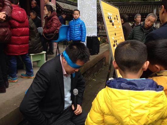 鲍橒盲棋表演