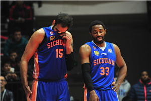 周琦低迷仅5分新疆93-96四川 总比分已0-2落后