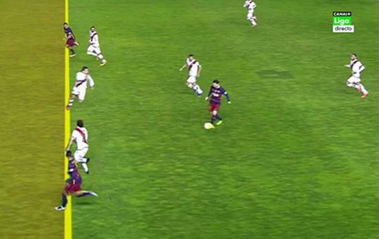 内马尔接球时越位