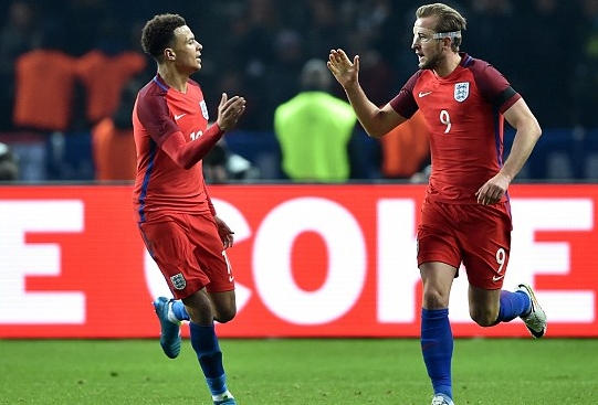 英格兰第一巨星眼看成毒瘤