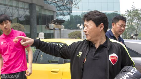 深足赛季目标锁定冲超_手机新浪网