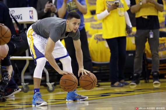 库里或因伤缺席第二场