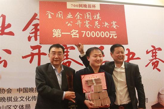 唐崇哲夺冠，奖金70万元