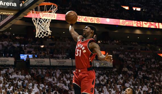 猛龙罗斯战斧炸扣(gif)_手机新浪网