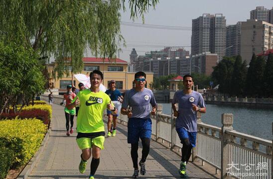 王者传奇跑团Abo和北京医师跑团 并驾齐驱，先拔头筹