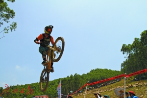 如何在2小时内完成100元快餐配送？_3个降本50%的极速方案