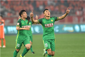 中超-于大宝张池明建功 国安2-0送鲁能6轮不胜