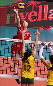 中国女排零封巴西青年军 轻松夺瑞士赛开门红