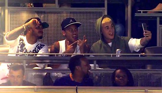 ������ƣ���������̨������