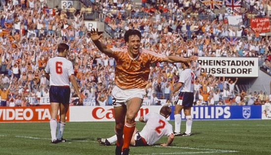 欧洲杯巨神!巴斯滕们和14神阵