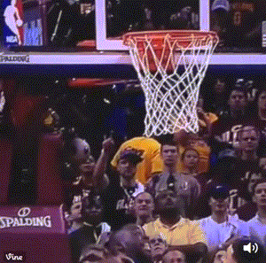 格林蹲守篮下 暴力火锅送詹皇_nba_新浪