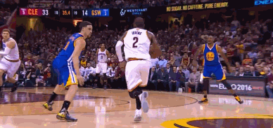 汤普森昨日受伤瞬间