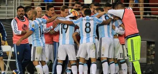 阿根廷首战智利的胜利，是团队的胜利