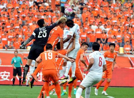 鲁能主场0-0平上港