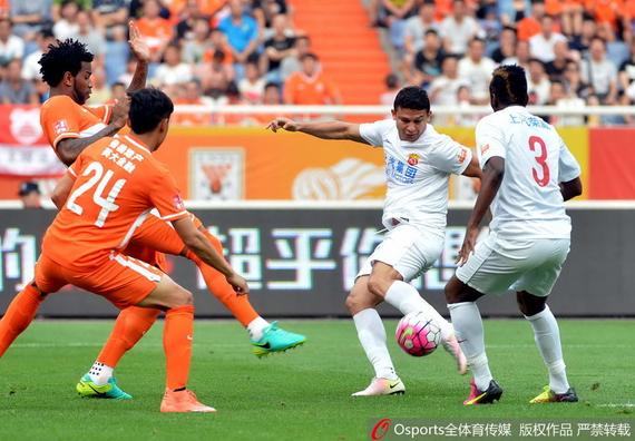 中超-鲁能0-0上港连续8轮不胜