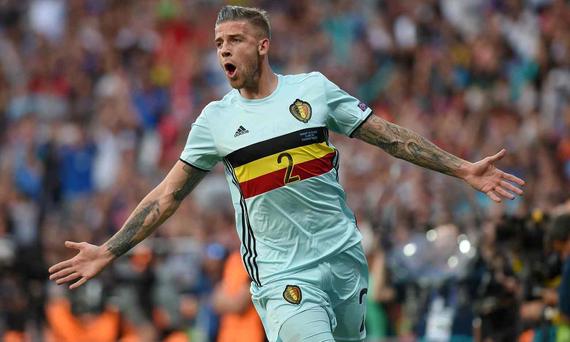 欧洲杯-比利时上半时1-0领先