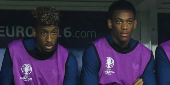 雅凯认为科曼(左)和马夏尔(右)是这支法国队阵中两名大有前途的球员