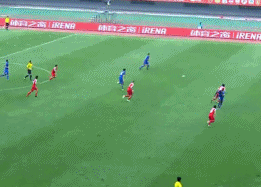 登巴巴摔倒，申花没有获得点球