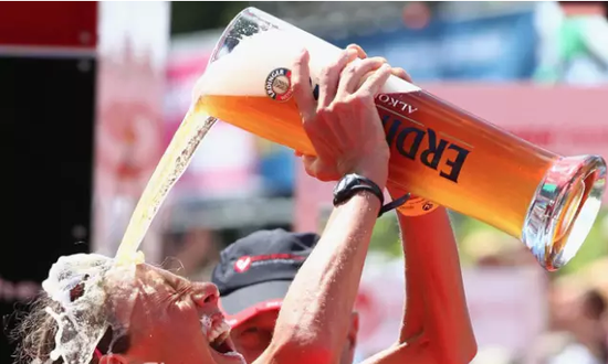 长知识!啤酒与跑步不冲突 保护心脏预防肾结石