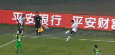 于大宝解围踢到姆比亚