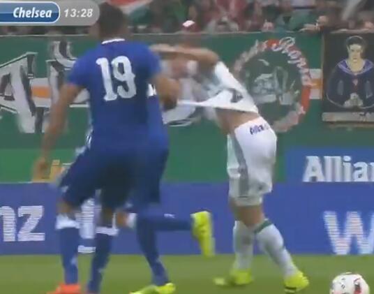 科斯塔球衣被拉