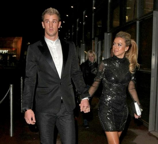 曼城球星比赛后，将无法带妻子出去吃饭