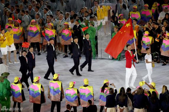 里约奥运中国旗手雷声